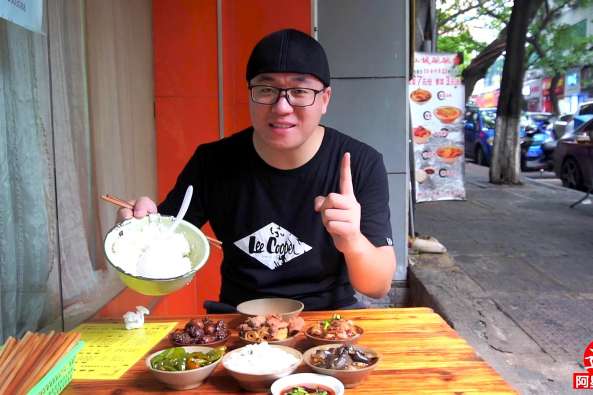 阿星探店最新体验，探寻城市美食新风尚
